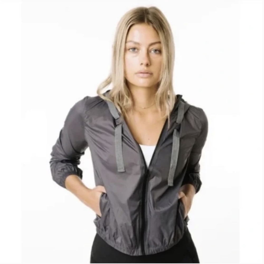 ZYIA Gray Hoodie Drawstring Light Windbreaker. Size: XL.